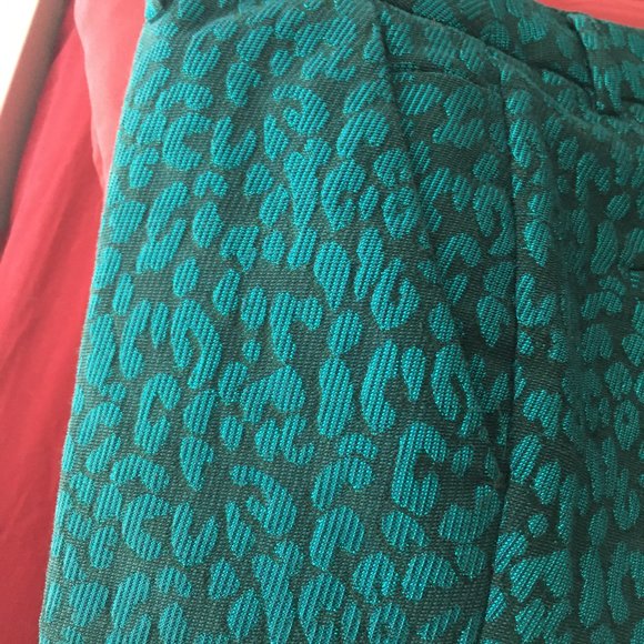 Beautiful green leopard print pants - Picture 2 of 5